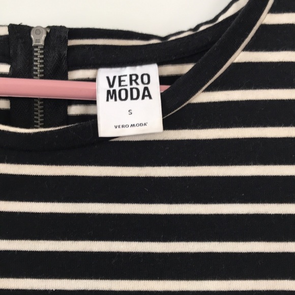 Vero Moda 3/4 Short Striped Dress - Picture 2 of 6